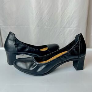Clarks Womens Pumps Sz 8.5 W Black Leather Block Heel Slip On Shoes Comfort Work